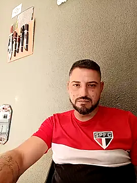 Snapshot of P4uzud4O chatting on 14, 4, 2026 P4uzud4O online show from 14, 4, 2026