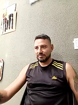 Snapshot of P4uzud4O chatting on 15, 4, 2026 P4uzud4O online show from 15, 4, 2026