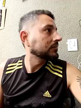 Snapshot of P4uzud4O chatting on 16, 4, 2026 P4uzud4O online show from 16, 4, 2026