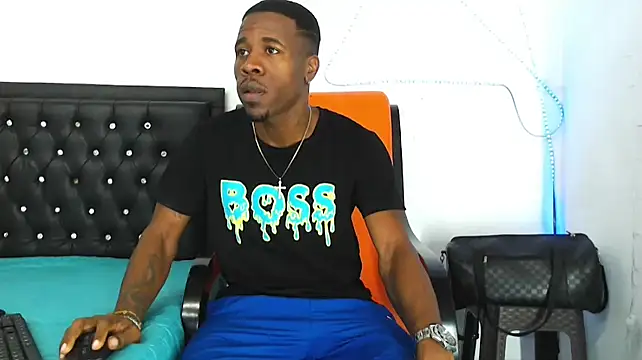 Snapshot of Damian_hart_24CM chatting on 7, 10, 2025 Damian hart 24CM online show from 7, 10, 2025