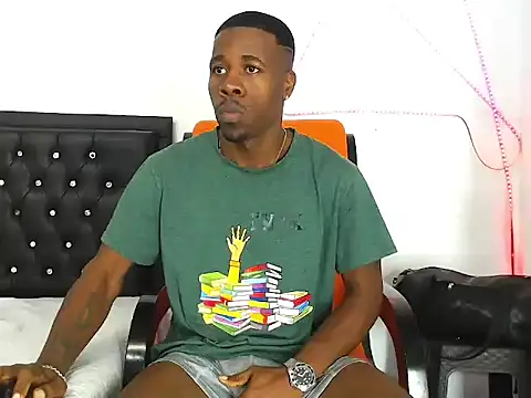 Snapshot of Damian_hart_24CM chatting on 29, 11, 2025 Damian hart 24CM online show from 29, 11, 2025