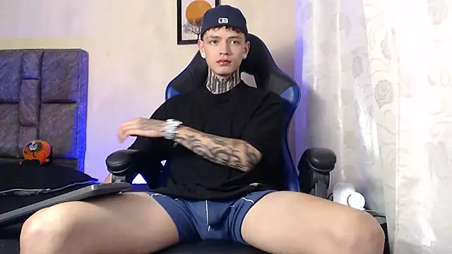 Snapshot of Dan_brownn chatting on 3, 4, 2026 Dan brownn online show from 3, 4, 2026