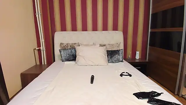 AshPage online show from 20, 9, 2025