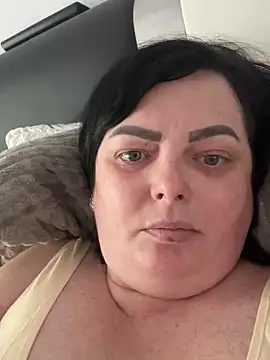 Amandamuller1982 online show from 11, 2, 2025