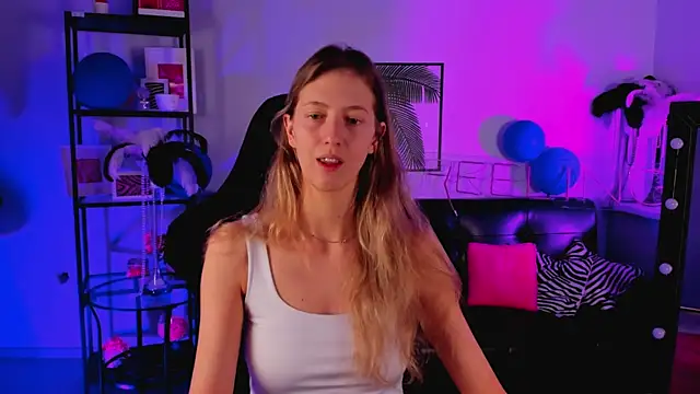 Snapshot of Sharon_Evansi chatting on 19, 12, 2024 Sharon Evansi online show from 19, 12, 2024