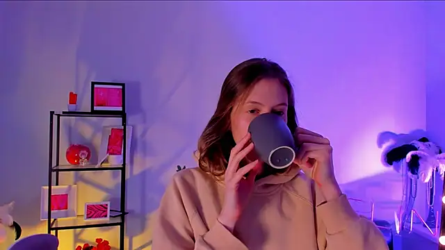 Snapshot of Sharon_Evansi chatting on 14, 3, 2025 Sharon Evansi online show from 14, 3, 2025