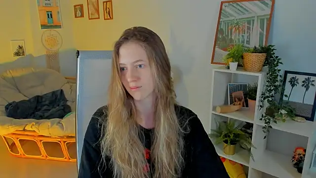 Snapshot of Sharon_Evansi chatting on 16, 3, 2025 Sharon Evansi online show from 16, 3, 2025