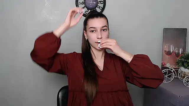 Snapshot of KarolinaRosse_ chatting on 3, 3, 2025 KarolinaRosse online show from 3, 3, 2025