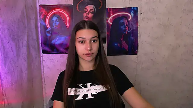 Snapshot of KarolinaRosse_ chatting on 24, 10, 2025 KarolinaRosse online show from 24, 10, 2025
