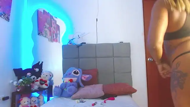 Snapshot of Miranda-brow chatting on 12, 4, 2026 Miranda-brow online show from 12, 4, 2026