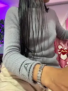 bonnie 18x online show from 10, 11, 2025