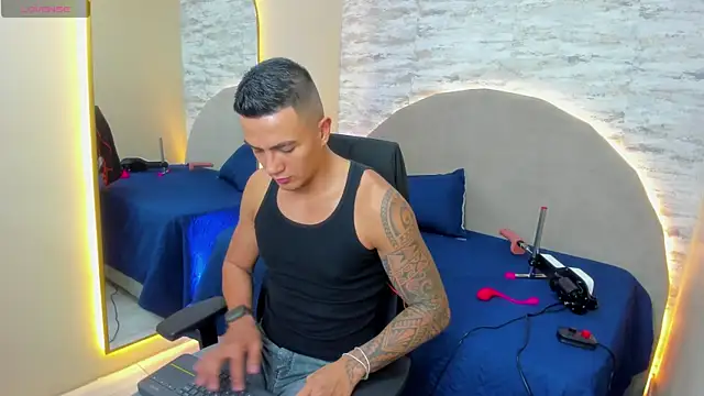 Aron Bolt online show from 30, 1, 2025