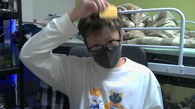 Snapshot of Owl1216 chatting on 1, 3, 2025 Owl1216 online show from 1, 3, 2025