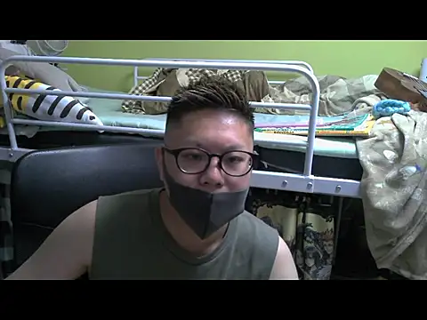 Snapshot of Owl1216 chatting on 29, 10, 2025 Owl1216 online show from 29, 10, 2025