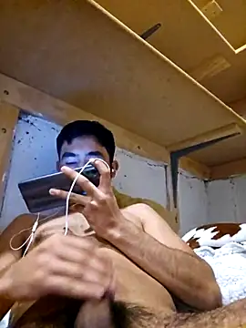 Snapshot of Axeltu77 chatting on 25, 3, 2026 Axeltu77 online show from 25, 3, 2026