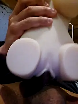 Snapshot of Axeltu77 chatting on 21, 4, 2026 Axeltu77 online show from 21, 4, 2026