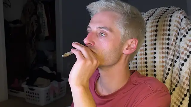 Snapshot of Dylansd chatting on 30, 12, 2024 Dylansd online show from 30, 12, 2024