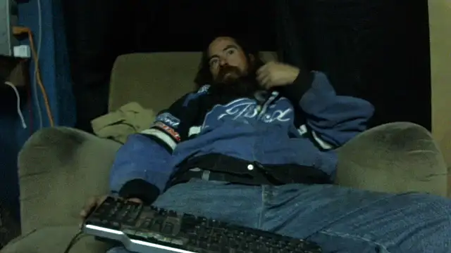 Snapshot of linksjack1010 chatting on 15, 12, 2025 linksjack1010 online show from 15, 12, 2025