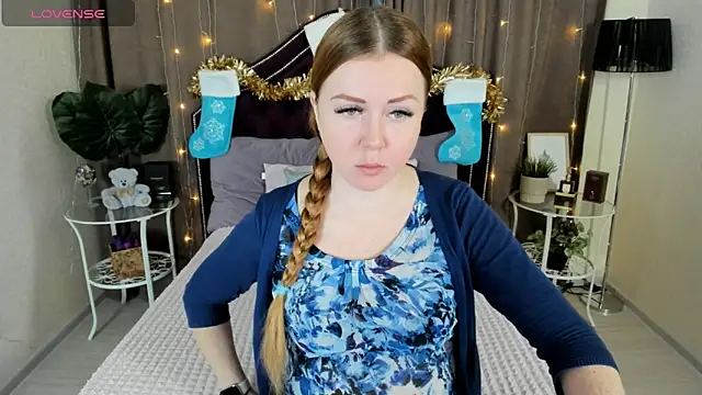 Snapshot of BettyBloom69 chatting on 13, 12, 2024 BettyBloom69 online show from 13, 12, 2024