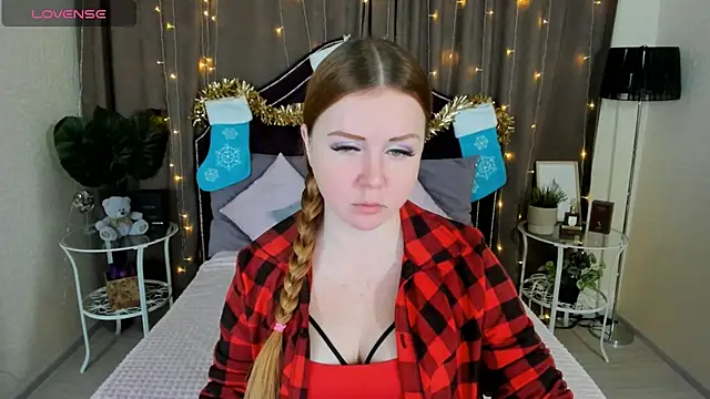 Snapshot of BettyBloom69 chatting on 17, 12, 2024 BettyBloom69 online show from 17, 12, 2024