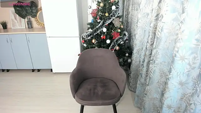 Snapshot of BettyBloom69 chatting on 19, 12, 2024 BettyBloom69 online show from 19, 12, 2024