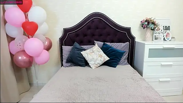 Snapshot of BettyBloom69 chatting on 17, 2, 2025 BettyBloom69 online show from 17, 2, 2025