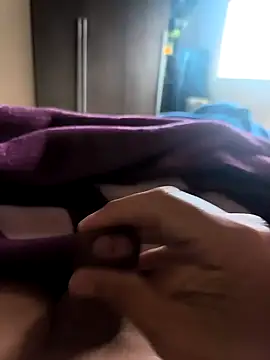 mirrowhot online show from 13, 4, 2026