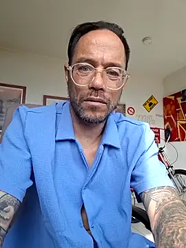 Snapshot of mileflav0r chatting on 9, 5, 2026 mileflav0r online show from 9, 5, 2026