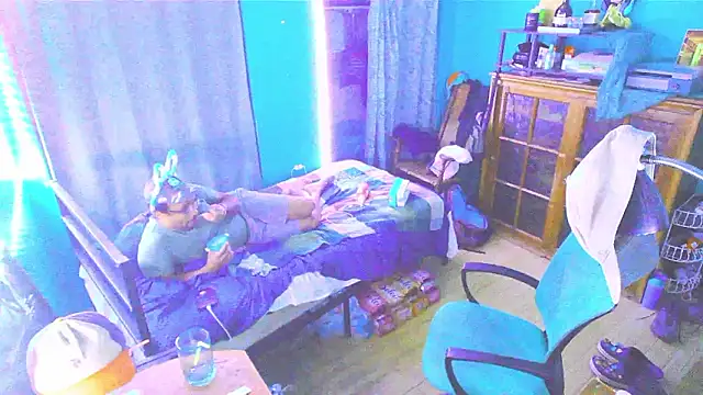 Snapshot of _______the chatting on 5, 3, 2026 the online show from 5, 3, 2026