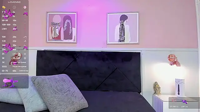 Snapshot of elodie_walker chatting on 19, 10, 2025 elodie walker online show from 19, 10, 2025