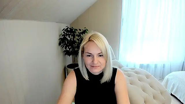 Snapshot of Alicee_Gracee chatting on 9, 12, 2024 Alicee Gracee online show from 9, 12, 2024