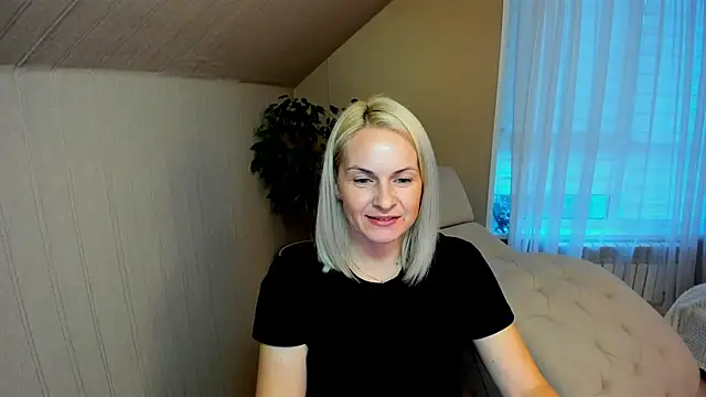 Snapshot of Alicee_Gracee chatting on 10, 12, 2024 Alicee Gracee online show from 10, 12, 2024