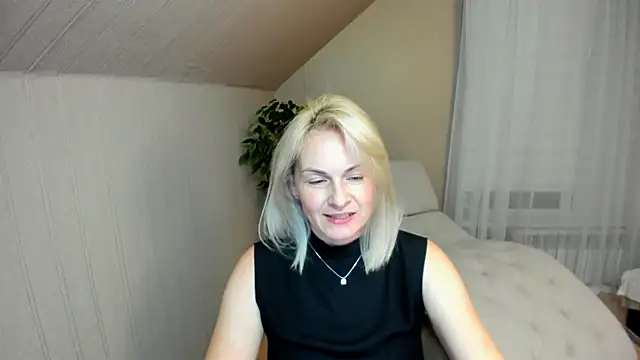 Snapshot of Alicee_Gracee chatting on 15, 12, 2024 Alicee Gracee online show from 15, 12, 2024
