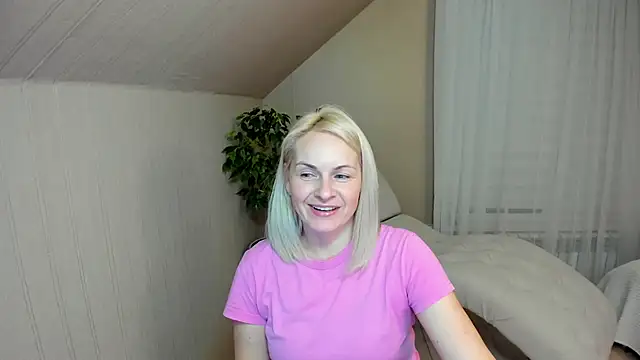 Snapshot of Alicee_Gracee chatting on 7, 1, 2025 Alicee Gracee online show from 7, 1, 2025