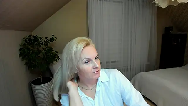 Snapshot of Alicee_Gracee chatting on 11, 1, 2025 Alicee Gracee online show from 11, 1, 2025