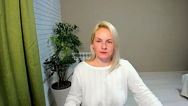 Snapshot of Alicee_Gracee chatting on 24, 1, 2025 Alicee Gracee online show from 24, 1, 2025