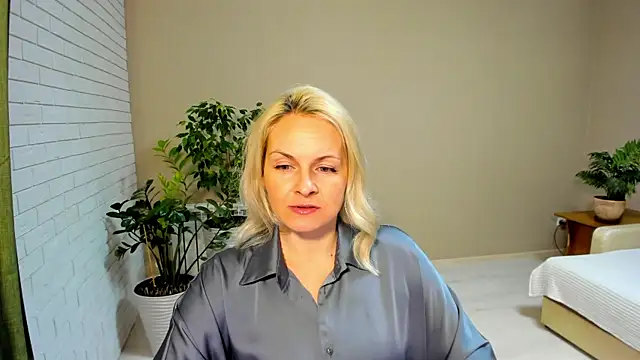 Snapshot of Alicee_Gracee chatting on 1, 2, 2025 Alicee Gracee online show from 1, 2, 2025