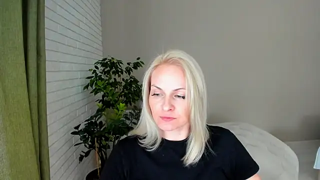 Snapshot of Alicee_Gracee chatting on 7, 2, 2025 Alicee Gracee online show from 7, 2, 2025