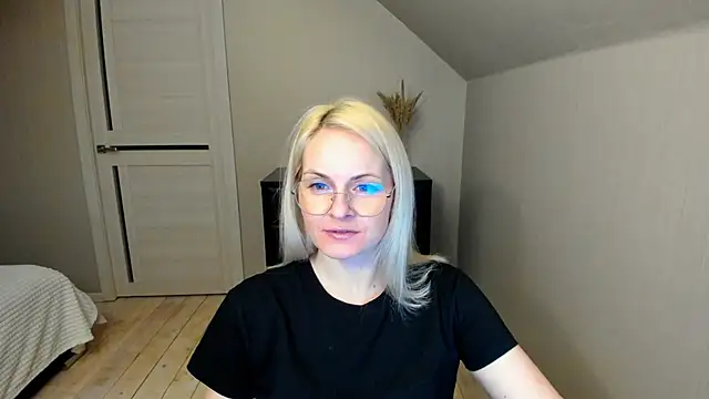 Snapshot of Alicee_Gracee chatting on 28, 2, 2025 Alicee Gracee online show from 28, 2, 2025