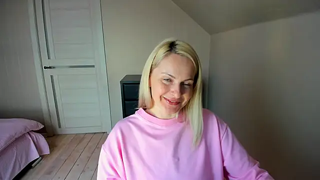 Snapshot of Alicee_Gracee chatting on 11, 3, 2025 Alicee Gracee online show from 11, 3, 2025