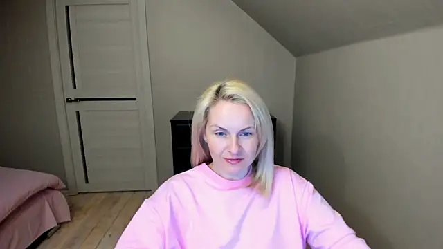 Snapshot of Alicee_Gracee chatting on 11, 3, 2025 Alicee Gracee online show from 11, 3, 2025