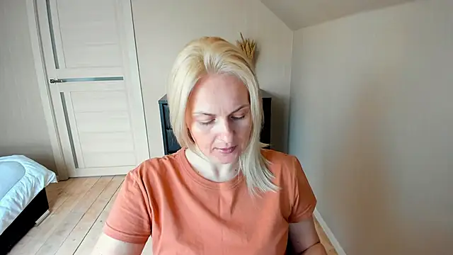 Snapshot of Alicee_Gracee chatting on 22, 3, 2025 Alicee Gracee online show from 22, 3, 2025