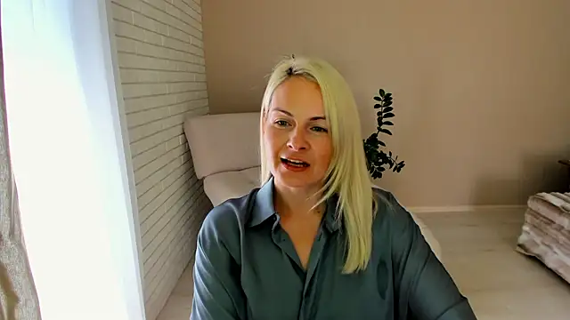 Snapshot of Alicee_Gracee chatting on 24, 9, 2025 Alicee Gracee online show from 24, 9, 2025