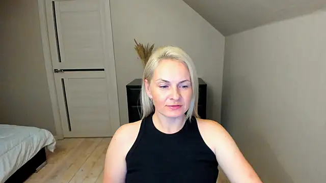 Snapshot of Alicee_Gracee chatting on 14, 10, 2025 Alicee Gracee online show from 14, 10, 2025