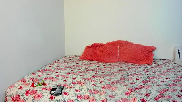 cristal-evanns online show from 27, 7, 2026