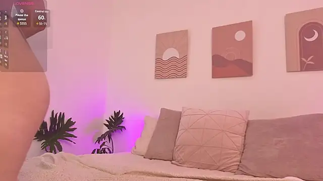 Snapshot of Mia_Heartt chatting on 24, 3, 2026 Mia Heartt online show from 24, 3, 2026