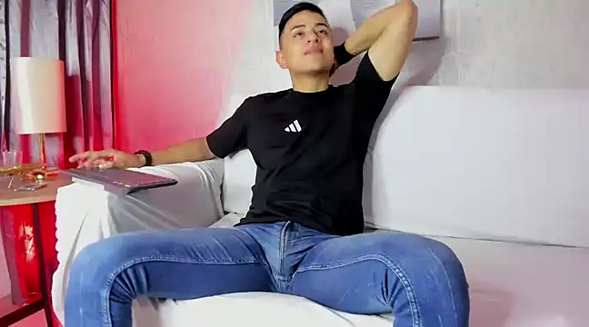 Lucii fer  online show from 12, 2, 2025