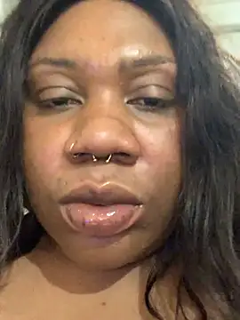 Snapshot of bonbonaumiel chatting on 24, 12, 2024 bonbonaumiel online show from 24, 12, 2024