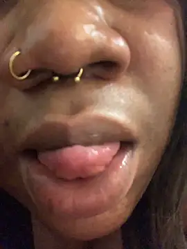 Snapshot of bonbonaumiel chatting on 25, 12, 2024 bonbonaumiel online show from 25, 12, 2024