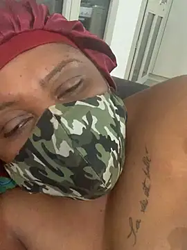 Snapshot of bonbonaumiel chatting on 2, 1, 2025 bonbonaumiel online show from 2, 1, 2025